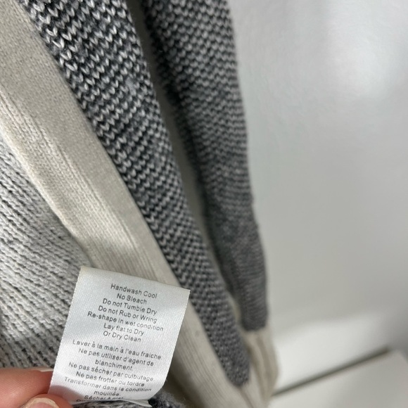 Aritzia Talula Womens XS Cashmere Angora Blend Black and Cream Cardigan Pockets - Picture 5 of 7